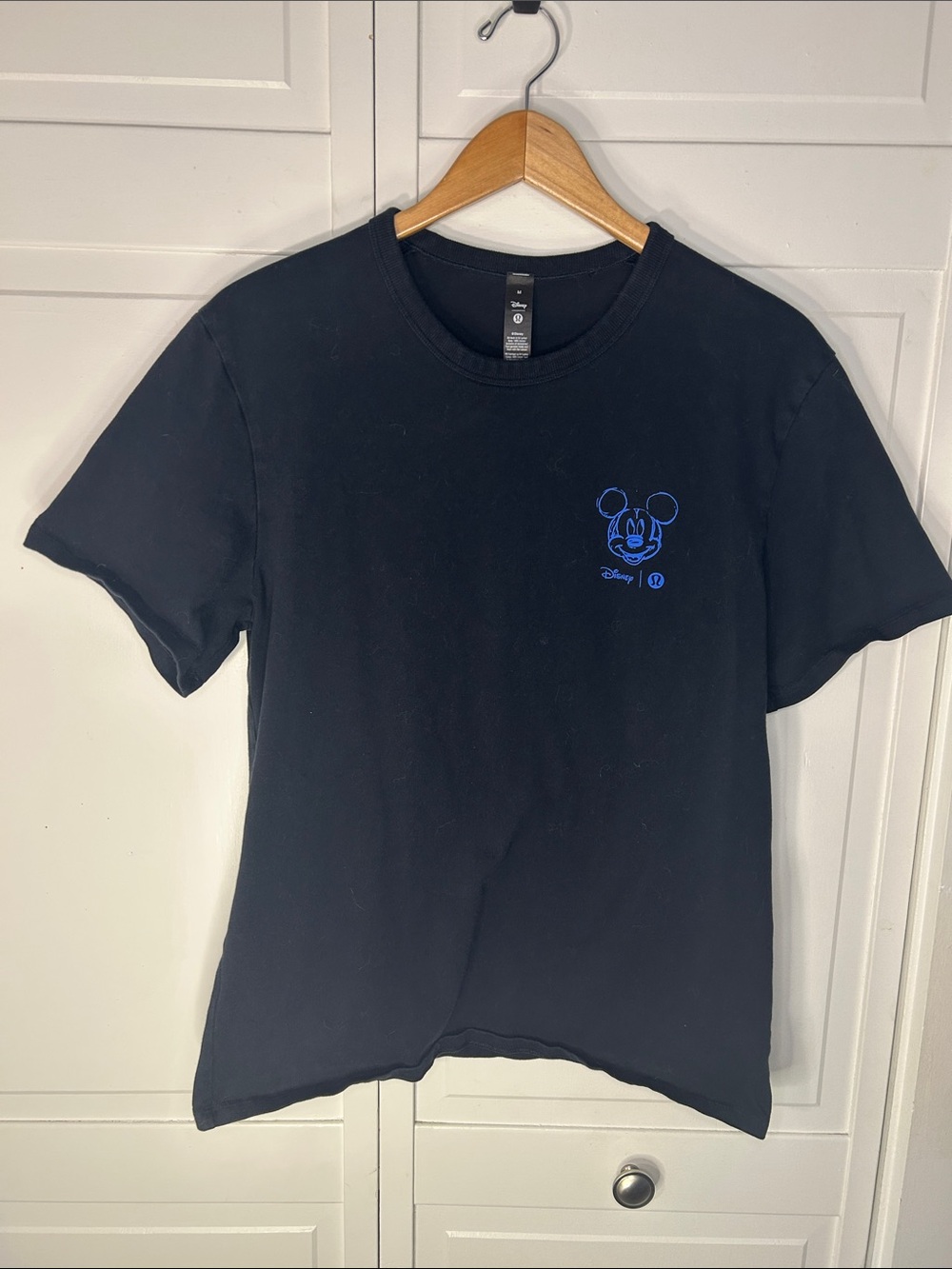 Mens Lululemon and Disney Black Short Sleeve t shirt - Size Medium